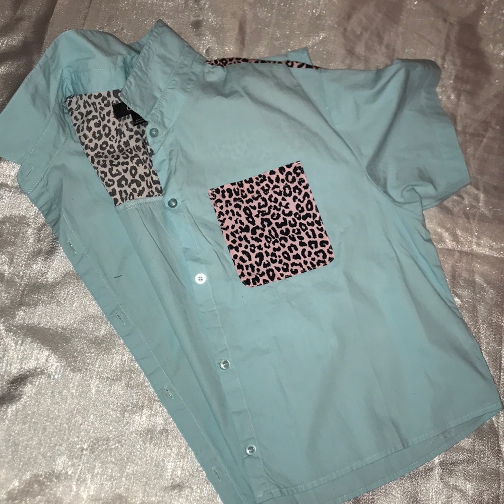 Cropped Button Down😍